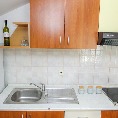 Lucky Luke Pool Apartments Novalja Kamer foto