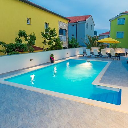 Lucky Luke Pool Apartments Novalja Buitenkant foto